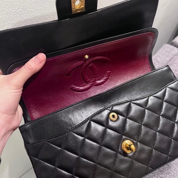 CHANEL Classic Flap Medium lambskin Leather Black Gold Hardware - Picture 9 of 12